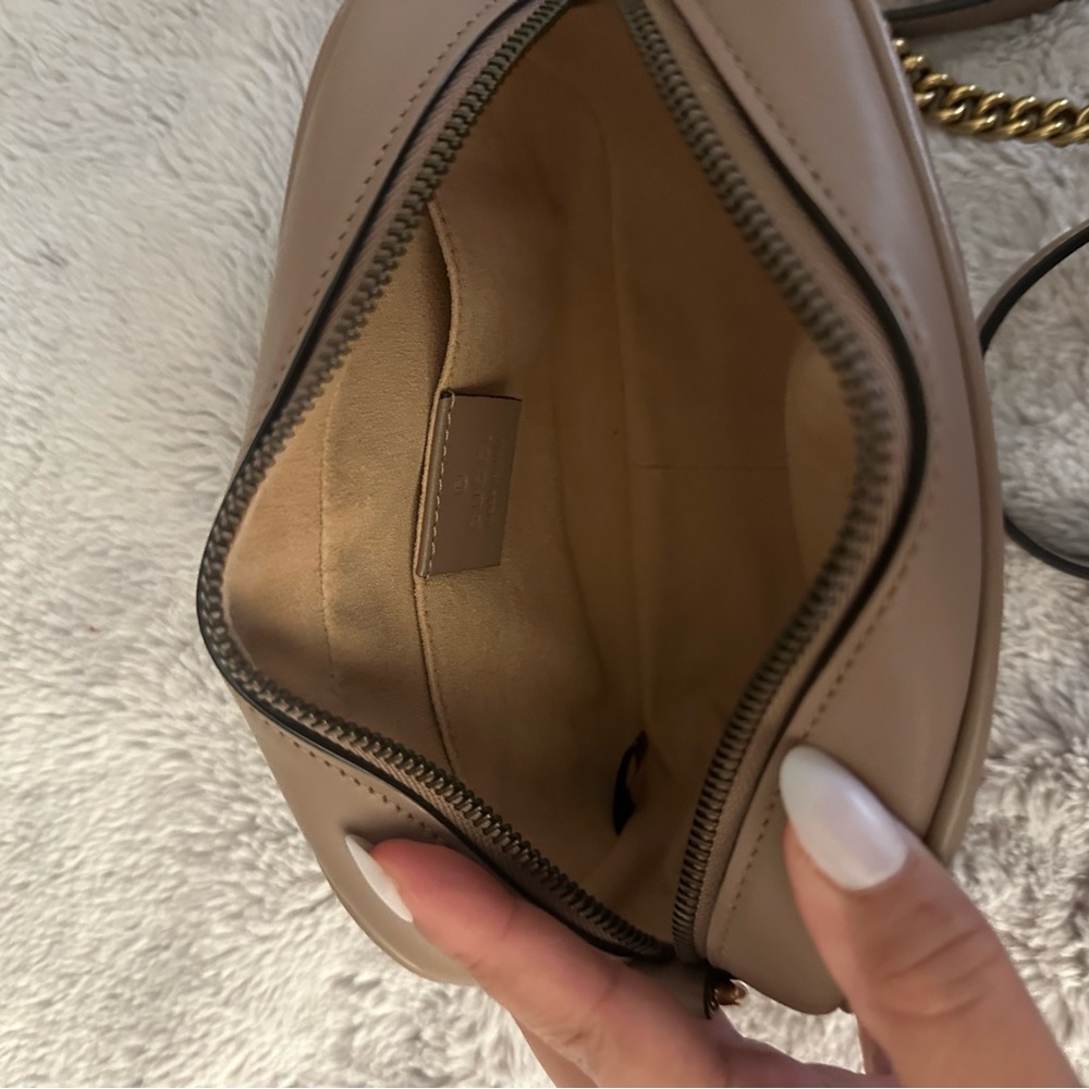 GUCCI GG MARMONT MINI SHOULDER BAG - Picture 7 of 9